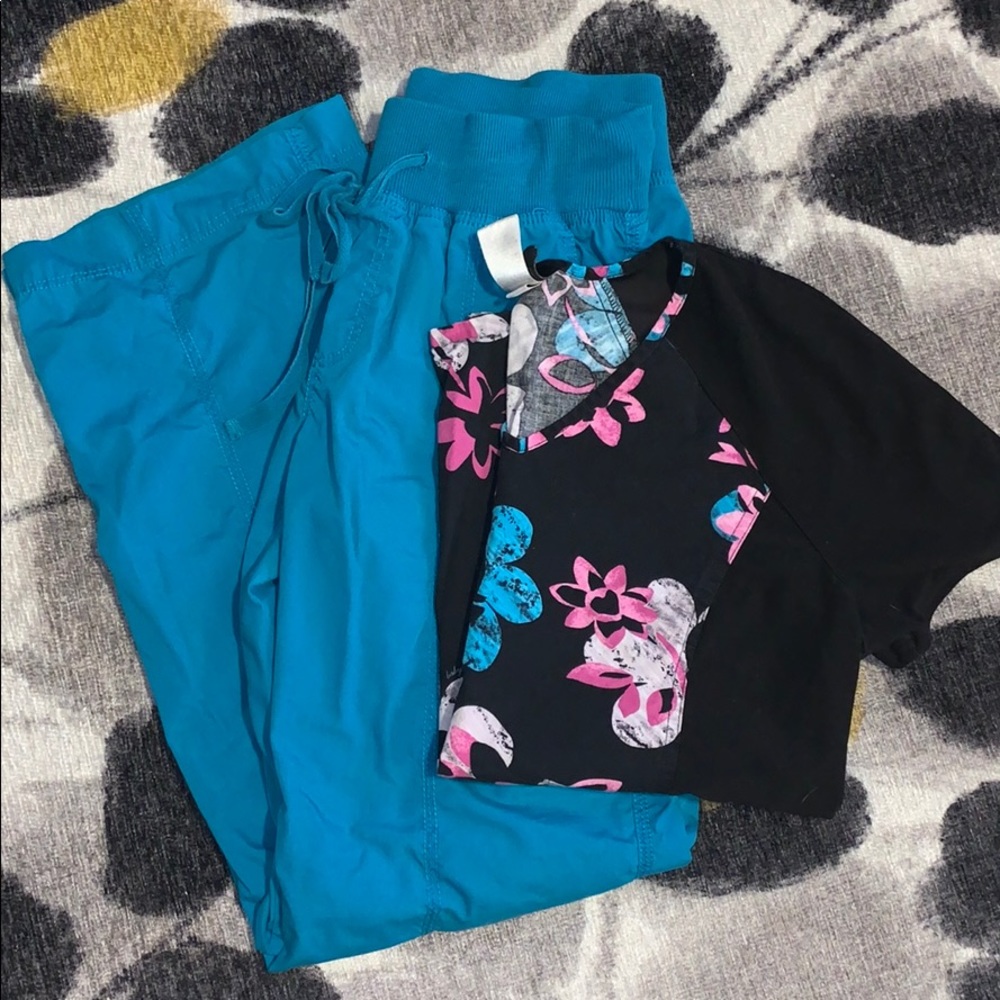 Scrub set